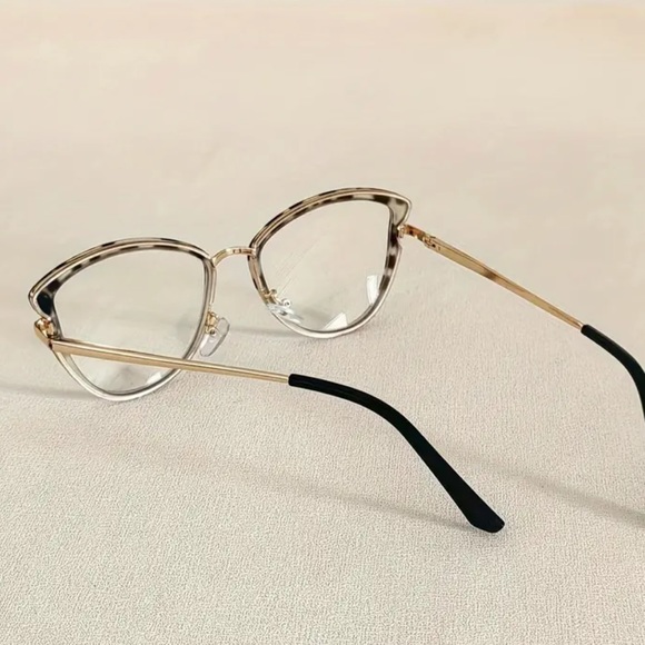 White Fox Blue Light Glasses Vintage White Cat Eye Clear Protective Lenses NWT - Picture 4 of 6